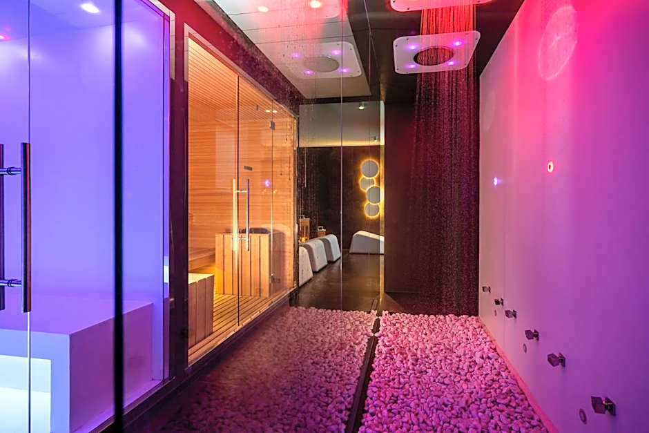 Dan Hotel