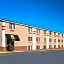 Super 8 by Wyndham Lincoln West