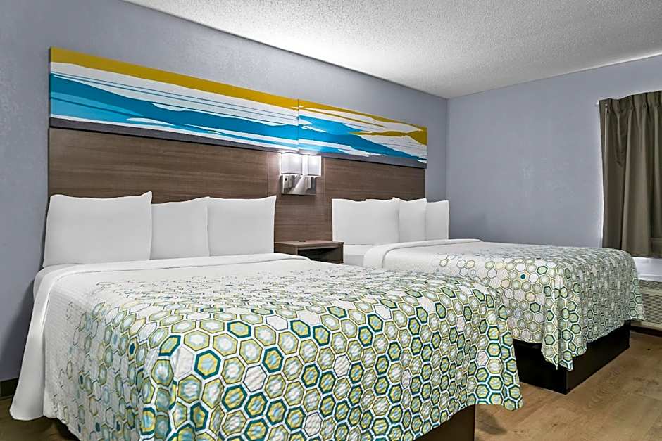 HomeTowne Studios by Red Roof Flint