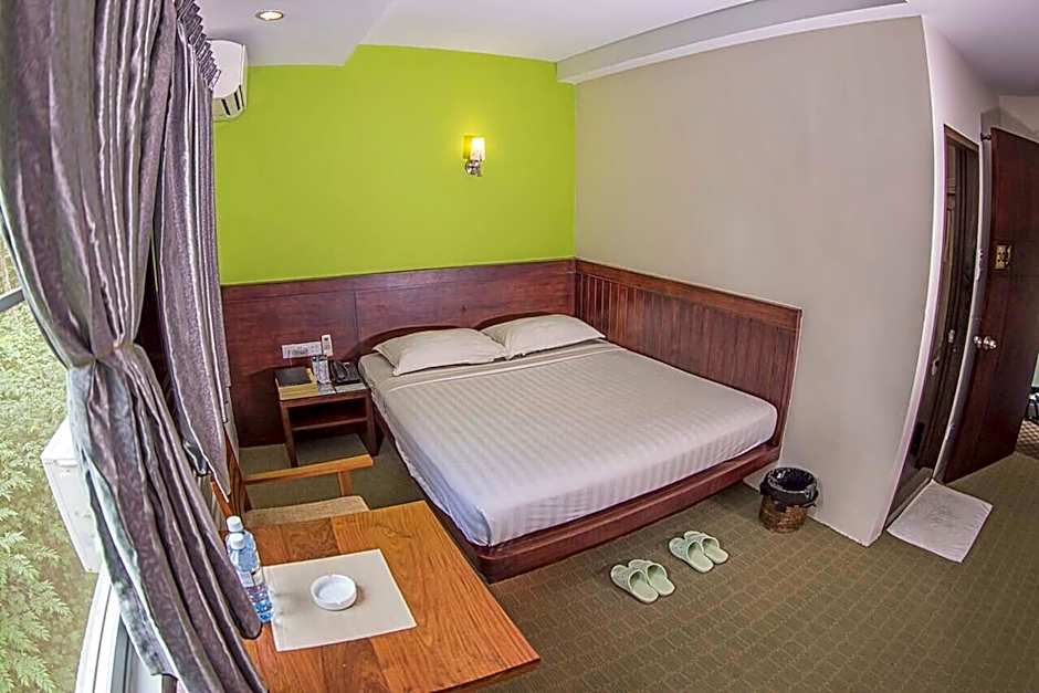 Green Paradise Hotel