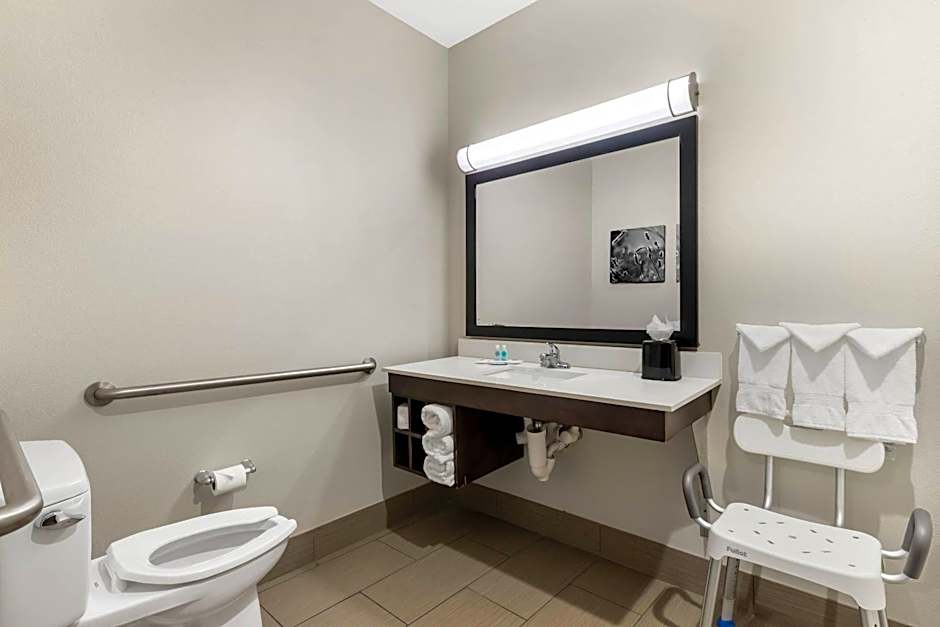 Comfort Inn & Suites