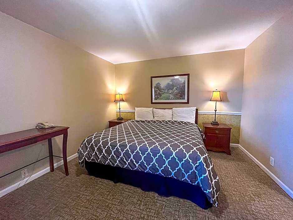Rockford Alpine Inn & Suites