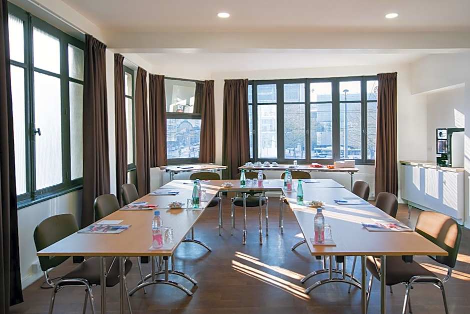 Hotel Foch Nancy Gare