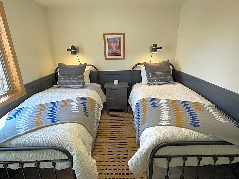 Pinedale Cozy Cabins