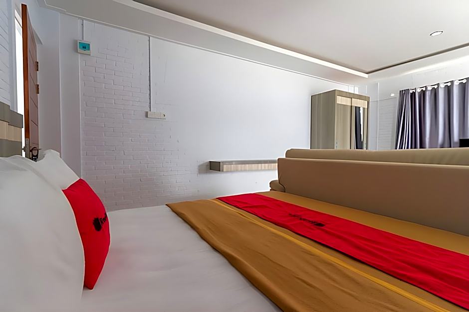 RedDoorz Plus @ Vantas Hotel Parbaba