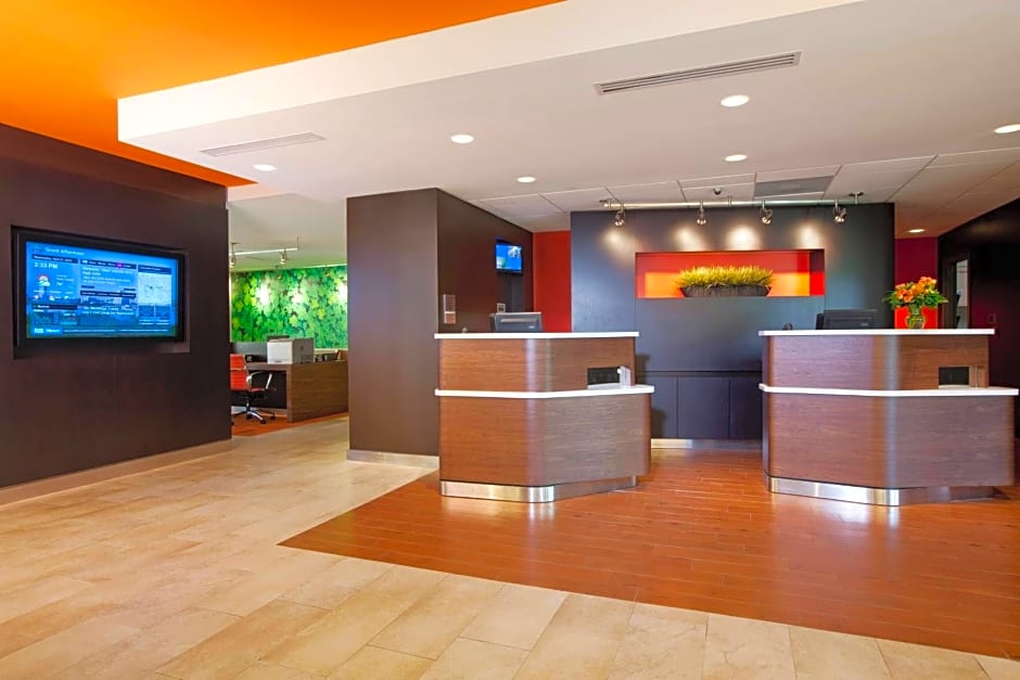 Courtyard by Marriott Baton Rouge Acadian Centre/LSU Area