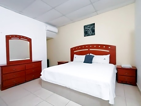 Superior King Suite