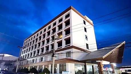 Grand Phranakhon Hotel