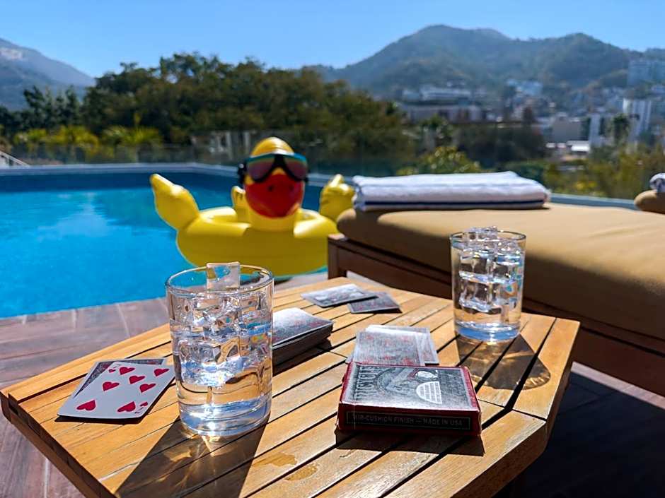 Hotel Encino
