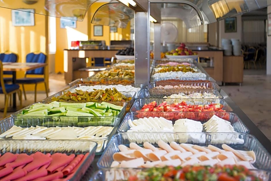 Tuntas Suites Altinkum