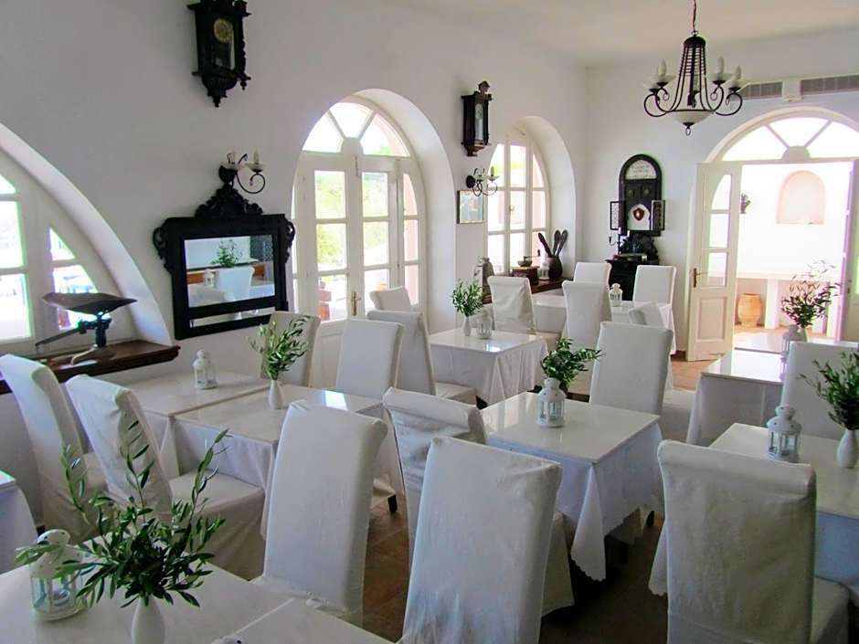 Porto Scoutari Romantic Hotel