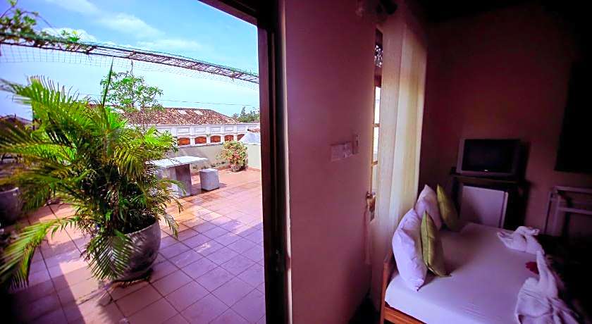 Frangipani Motel