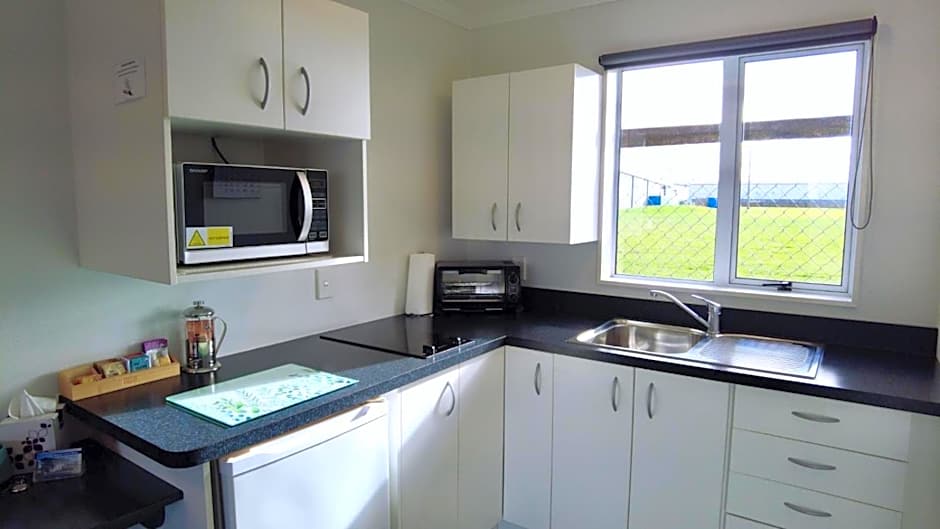 554 Moana Court Motel