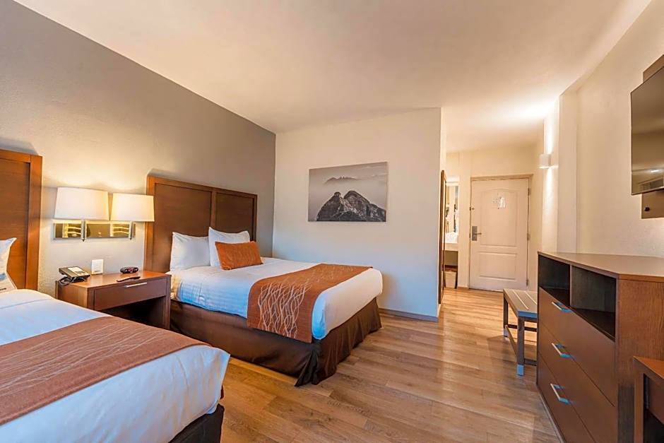 Comfort Inn Monterrey Valle