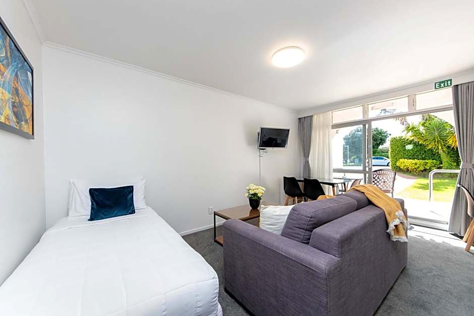 Aarangi Motel
