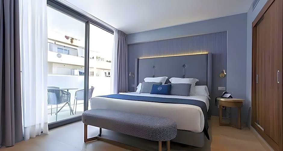 Photo 1 of 6 of Junior Suite