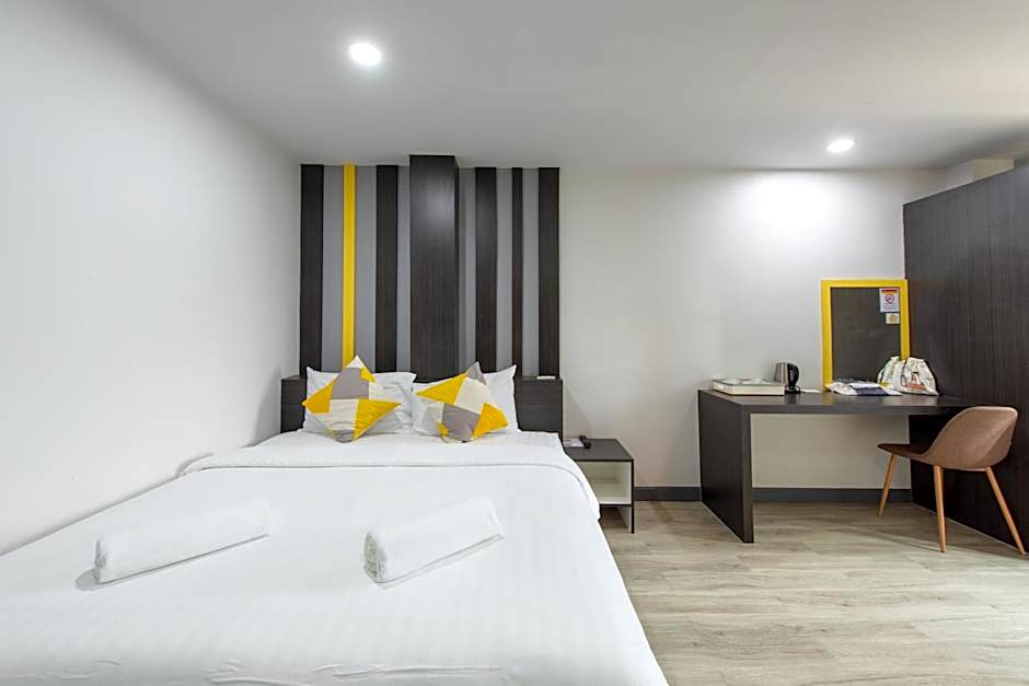 Riski Residence Bangbuathong