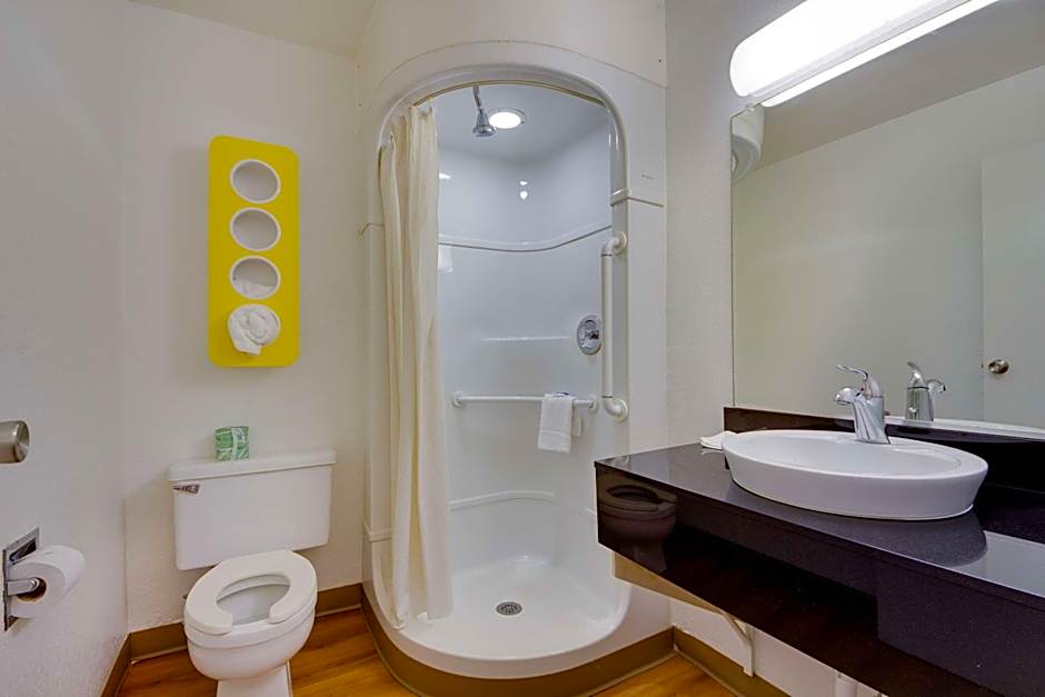 Avera Suites