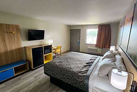 King Room with Mobility Accessible Roll In Shower - Non-Smoking