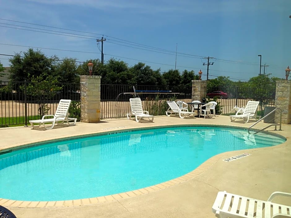 Wingate by Wyndham College Station South