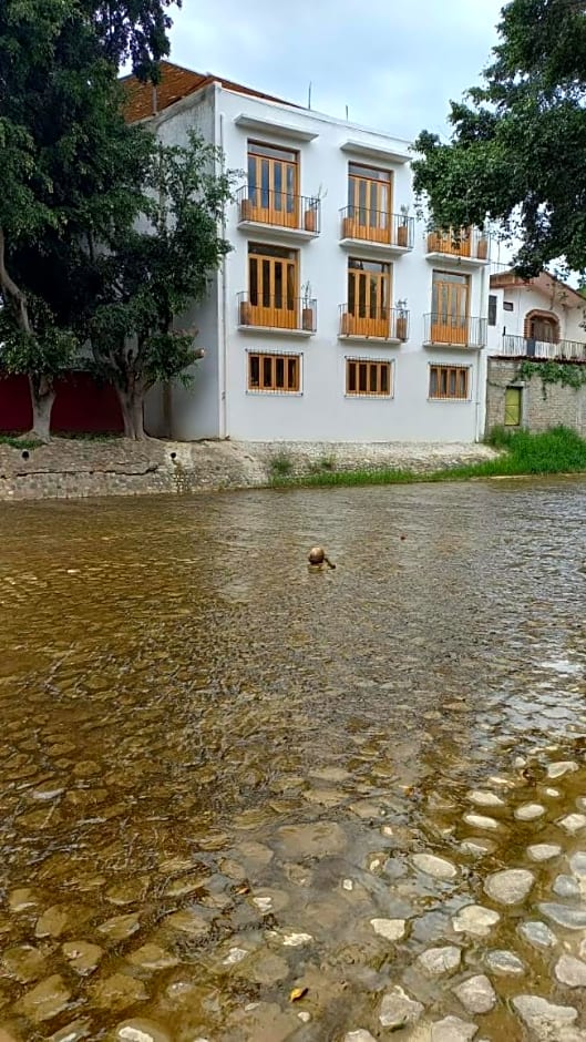 Santa Cecilia Hotel