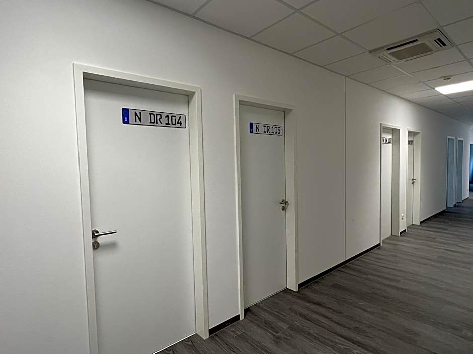 DRIVER ROOMS
