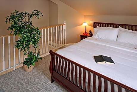 Executive King Loft