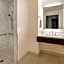 Renaissance by Marriott Denver Downtown City Center Hotel