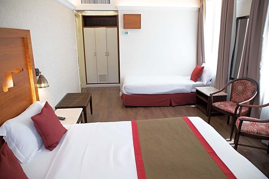 Ymca Three Arches Hotel