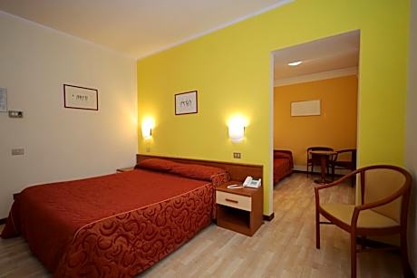 Standard Quadruple Room