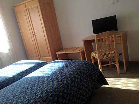 Triple Room with Bath