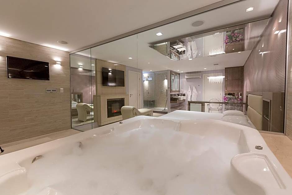 Poeme Motel by Drops