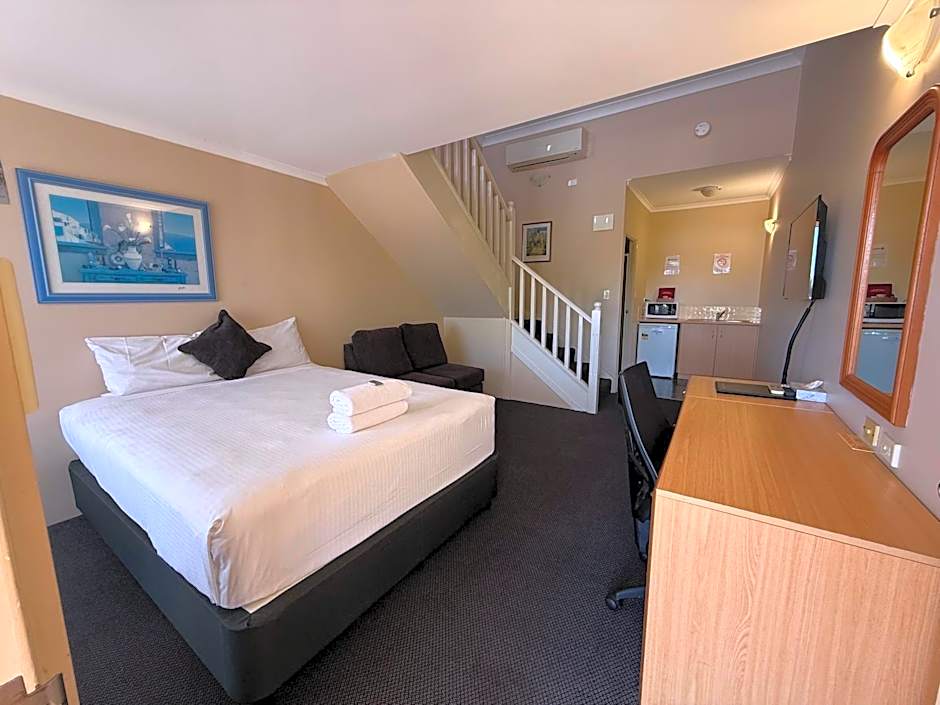 Harbour Sails Motor Inn