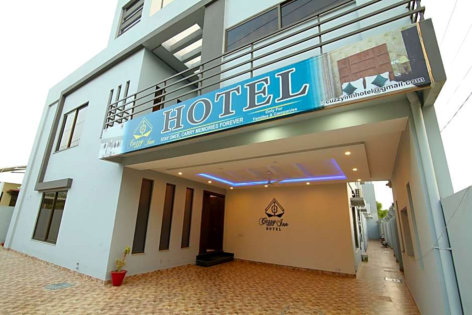 Cuzzy Inn Hotel