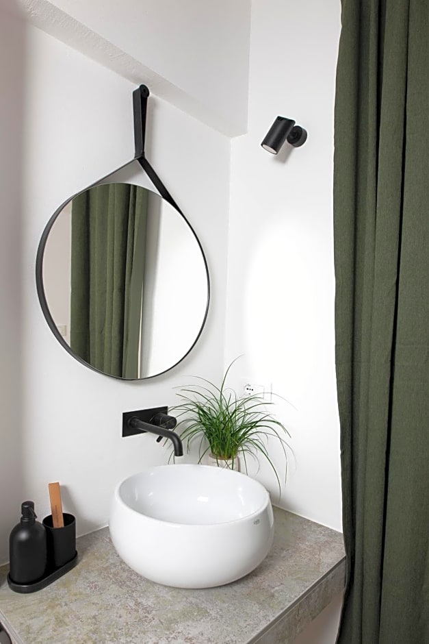 Je T'aime Luxury Suite and Relax