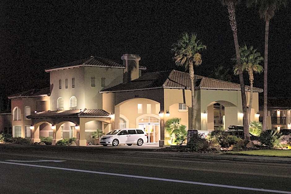 Best Western Plus A Wayfarer's Inn & Suites