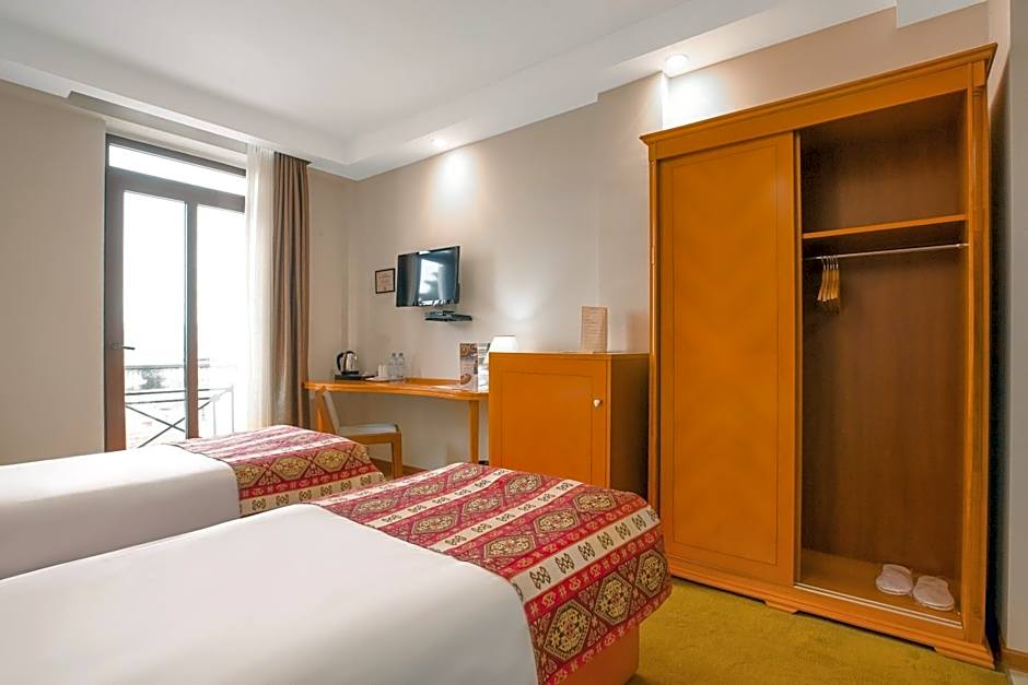 Urban Boutique Hotel