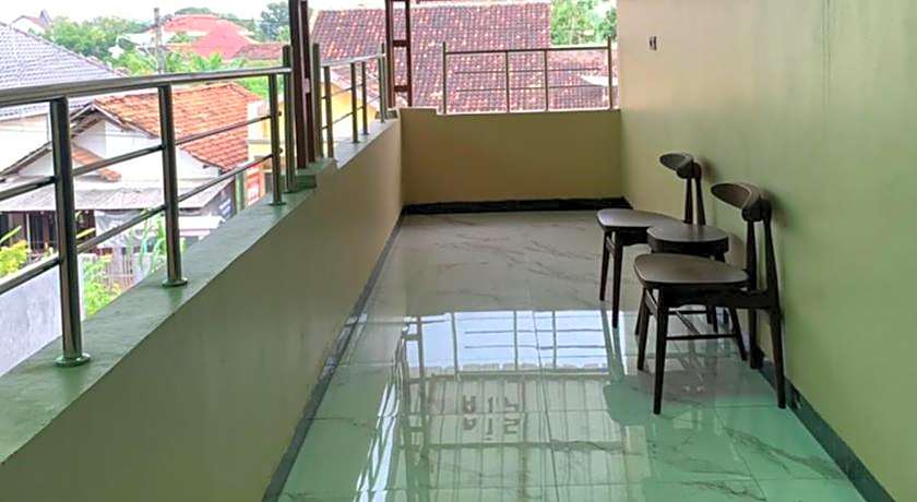 RedDoorz Syariah near Kawasan Simpang Lima Pati