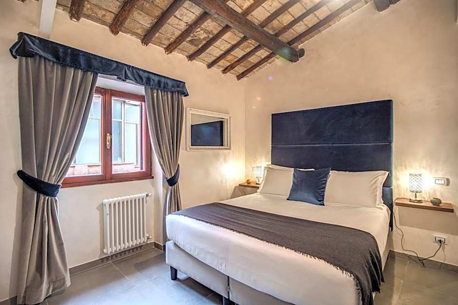 Tritone Top House