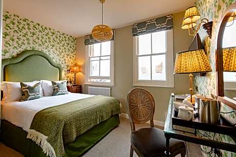 Cozy Double Room