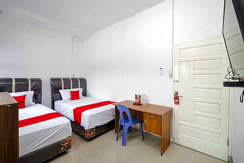 RedDoorz Syariah near Stasiun Kereta Api Kisaran