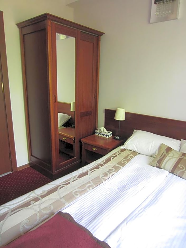 Willa M cisza w centrum miasta