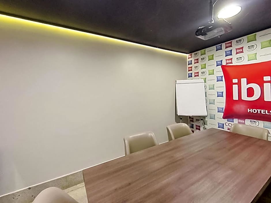 Ibis Copacabana Posto 2