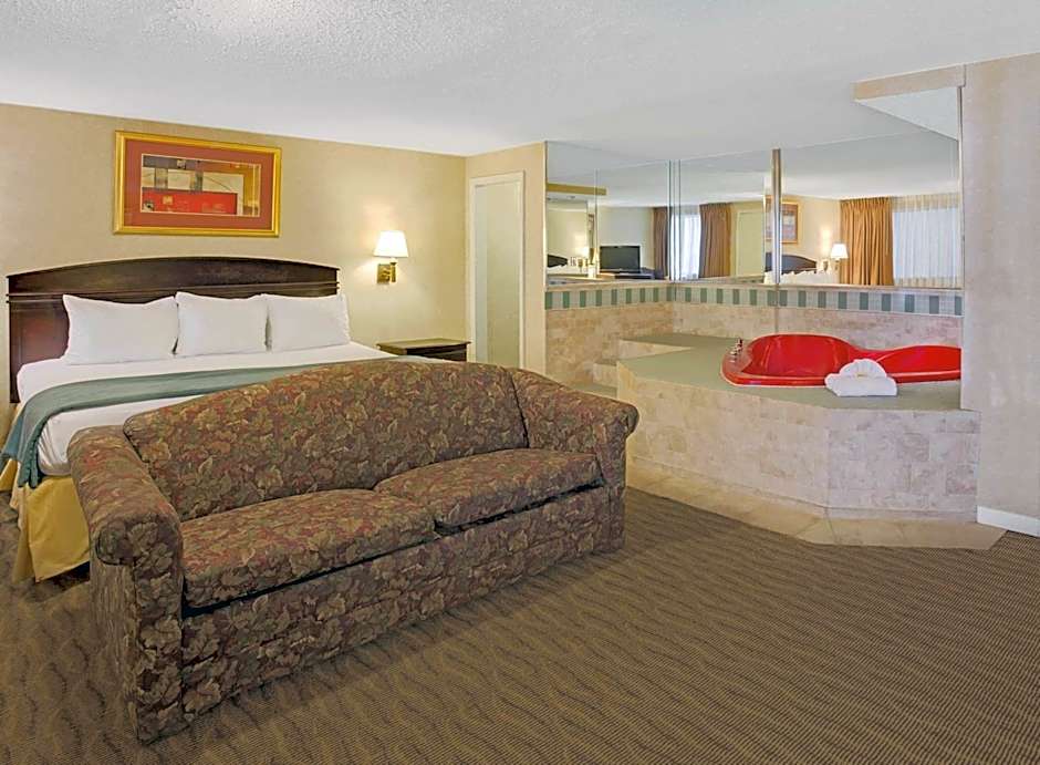 Days Inn by Wyndham Silver Spring