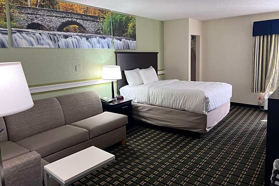 Clarion Pointe Jasper