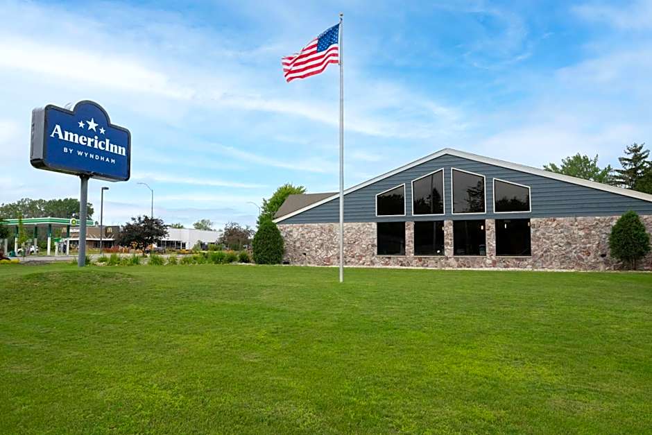 AmericInn by Wyndham Sturgeon Bay