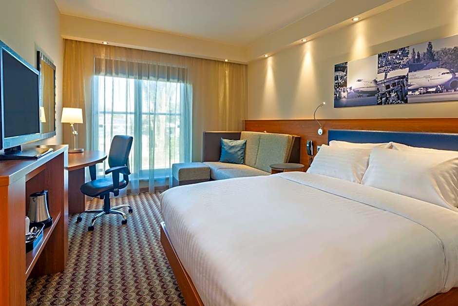 Hampton By Hilton Warsaw Airport