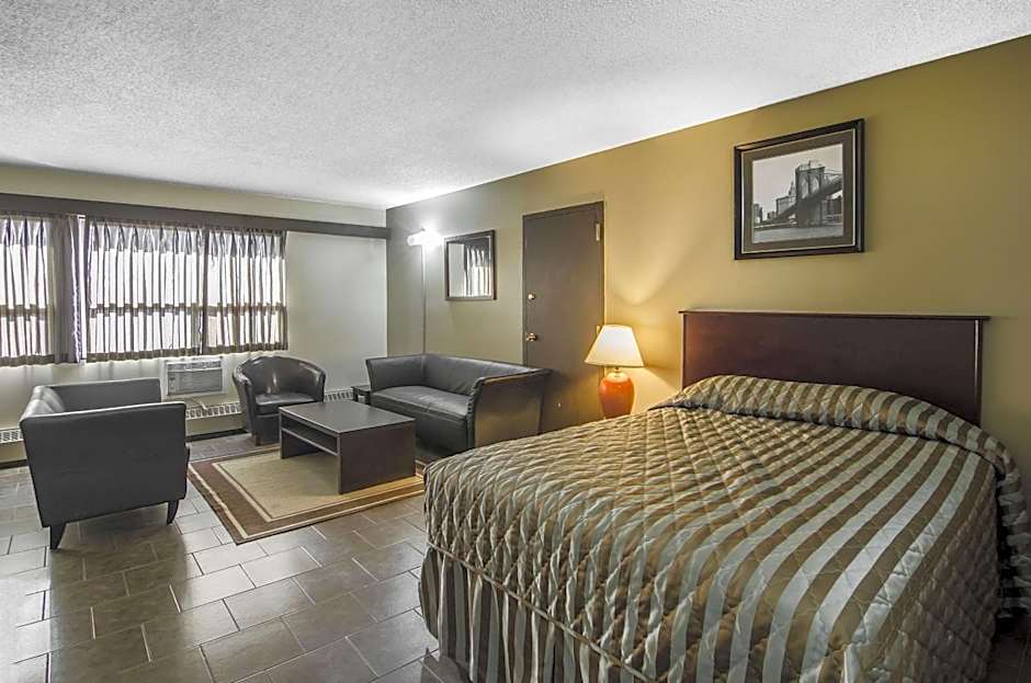 Econo Lodge Lloydminster
