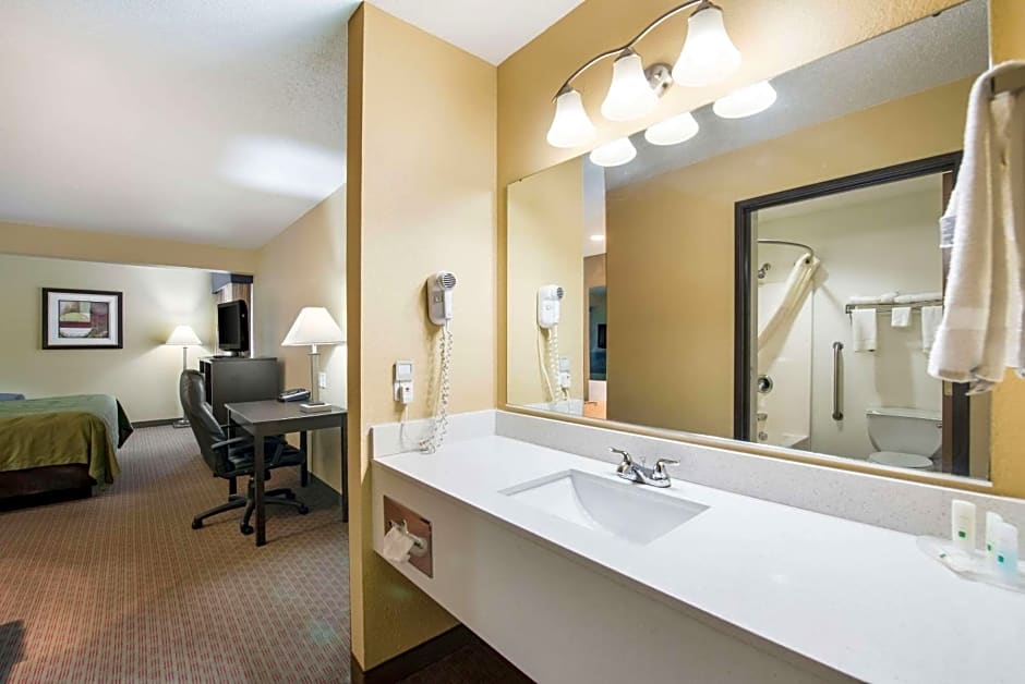 Quality Inn & Suites Menomonie