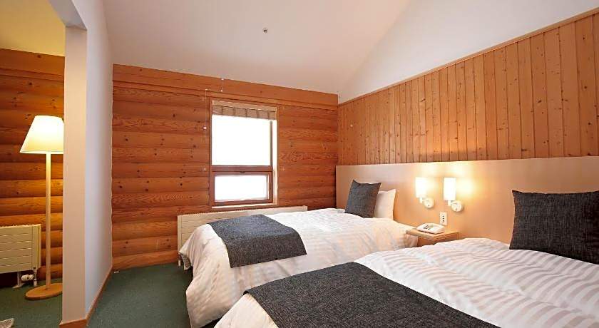 Log Hotel The Maple Lodge